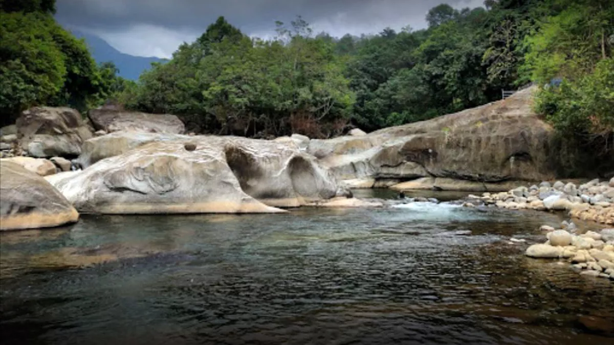 Anakampoyil